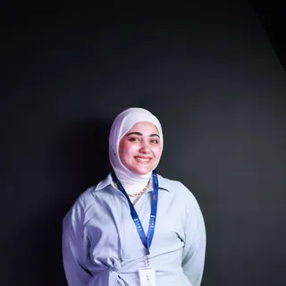 Rand Medhat Awawdeh — UI/UX Specialist & Graphic Designer